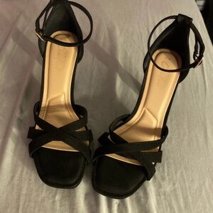 Chic Black Strappy Heels